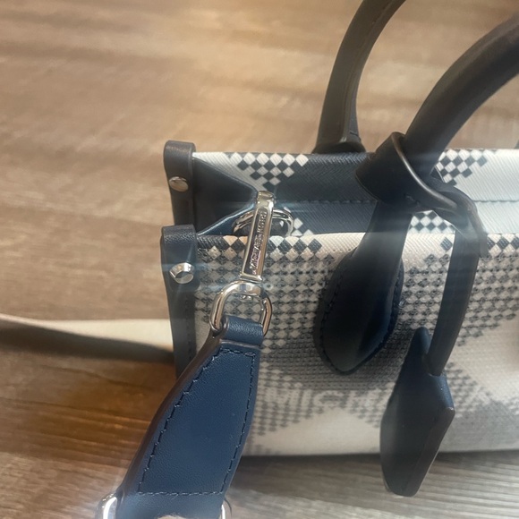 Michael Kors Mirella Extra-Small Sequined Crossbody Bag Shopper Tote NWOT - Picture 10 of 10